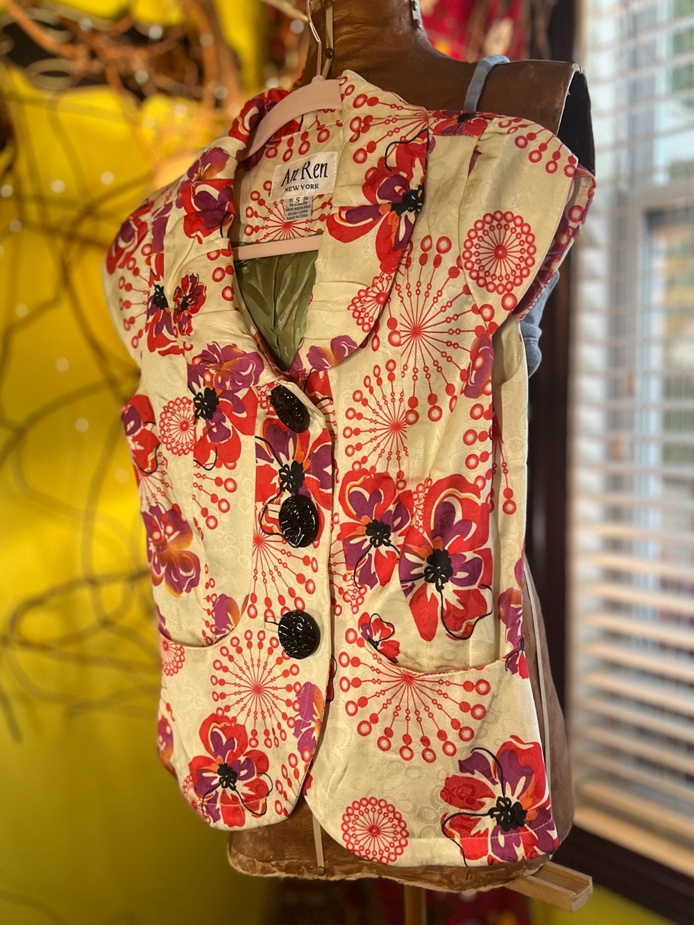 An Ren Floral Button Front Vest in Cream, Red & Purple